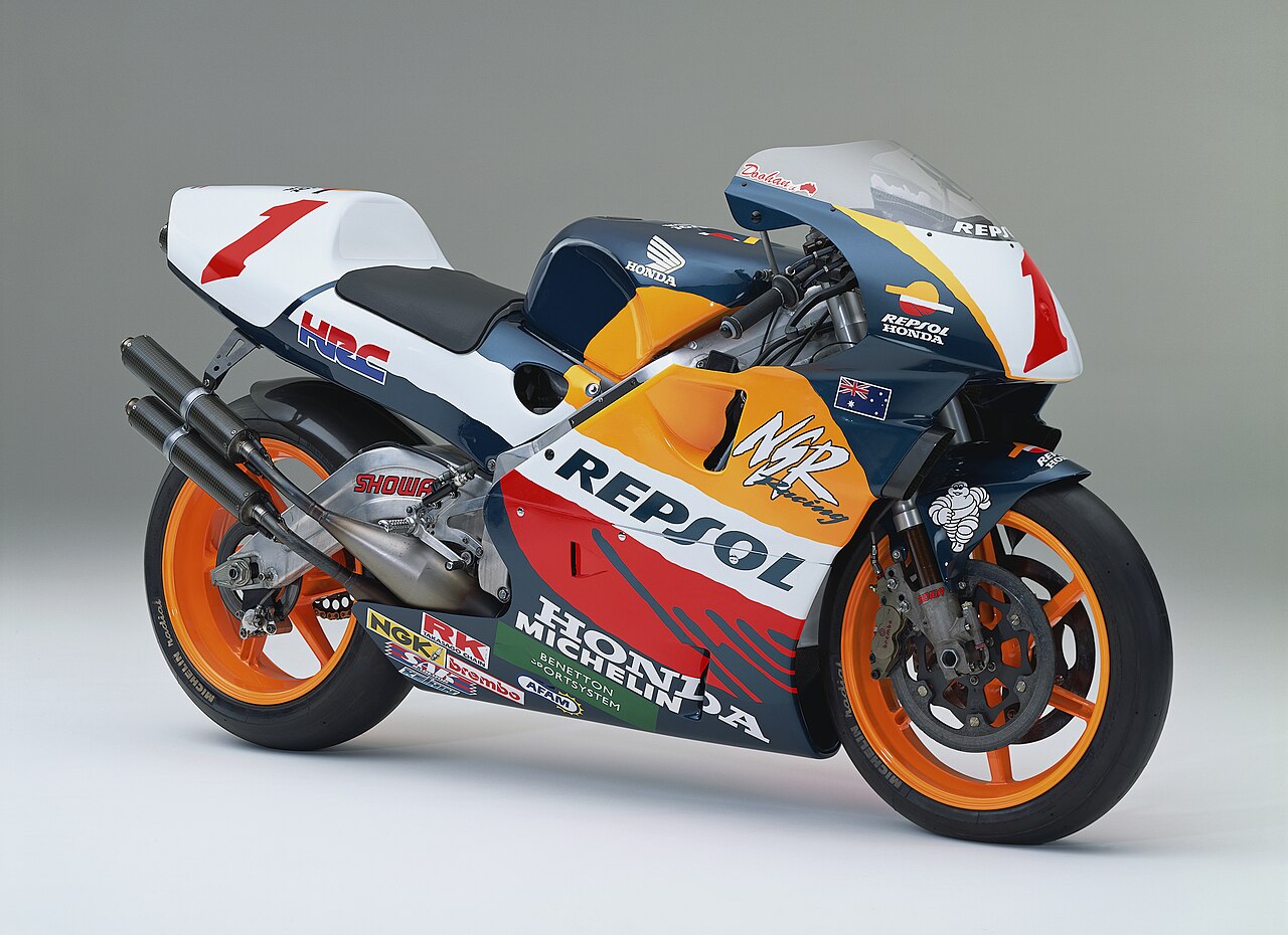 NSR500 в раскраске сезона 1995 года.